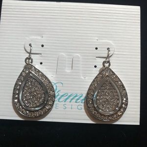 Premier Designs “All Dolled Up” earrings